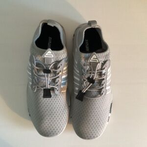 SimAri Gray Water Shoes with Breathable Mesh and Modern Design US8